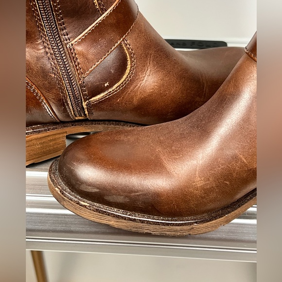 Sofft Women's Brown Lace Up Boots - Picture 5 of 10